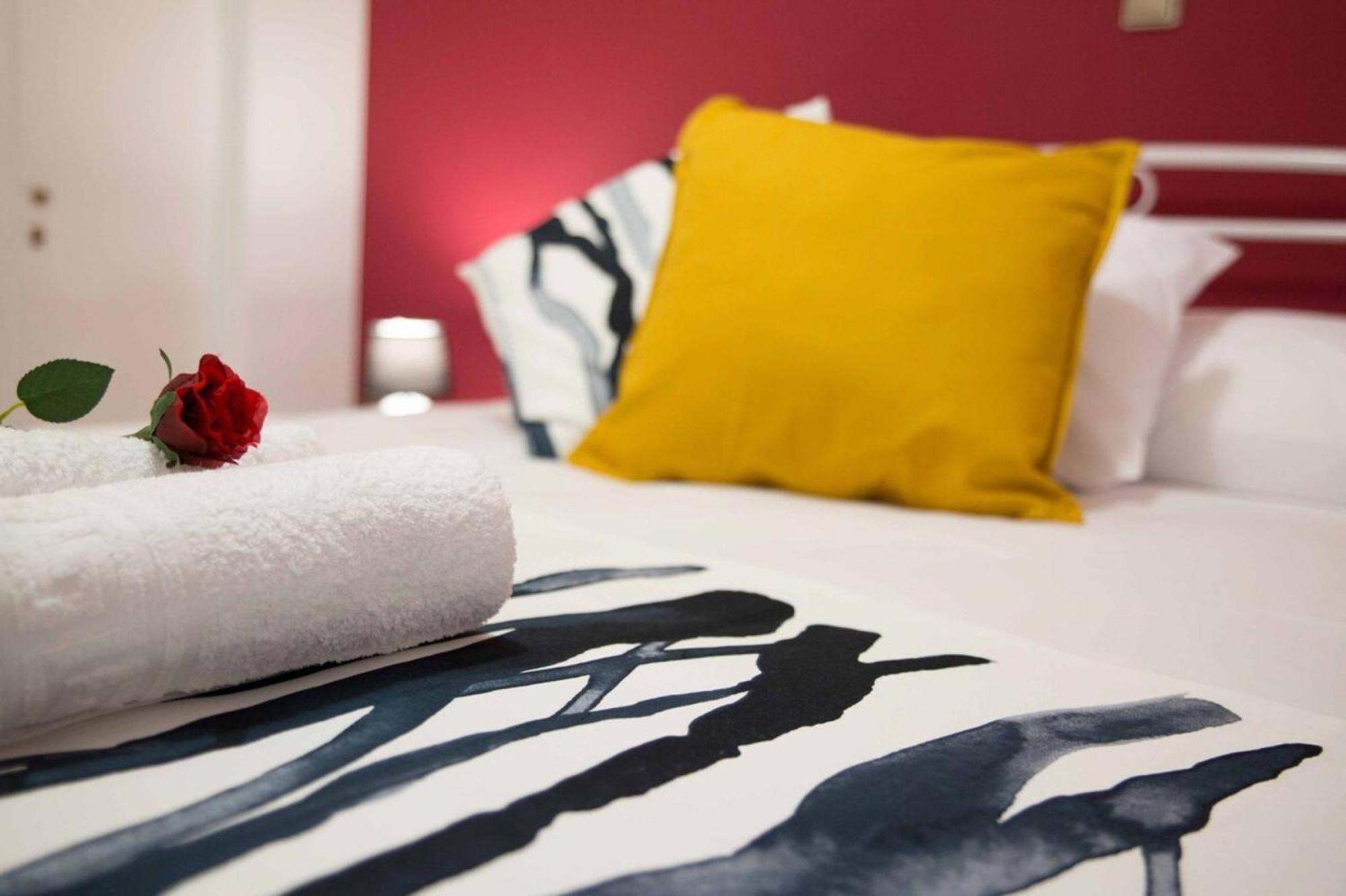 Cozy Apartment With Sea View Next To Marina Zeas ピレウス エクステリア 写真