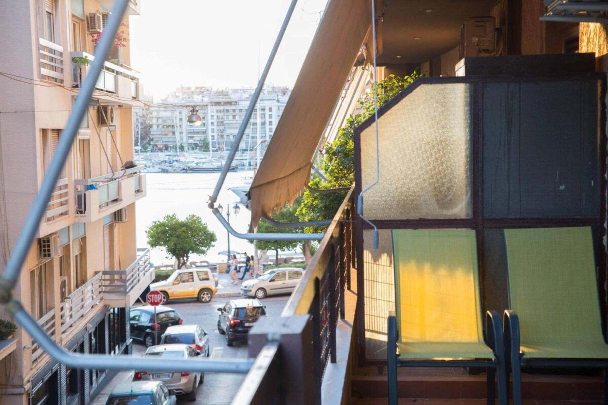 Cozy Apartment With Sea View Next To Marina Zeas ピレウス エクステリア 写真